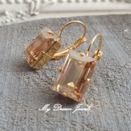 Oorbellen met een Swarovski rechthoek  "Crystal Golden Shadow"