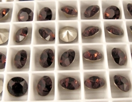 Swarovski 1088 Xirius puntsteen Burgundy 8,2mm ( SS39 )