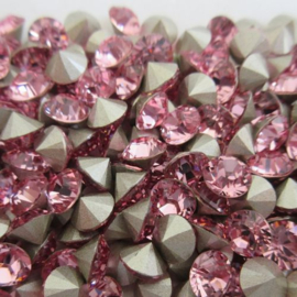 Swarovski 1028 puntsteen Light Rose 4,0mm ( PP32 )