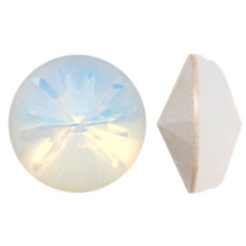 Sterling Silver 925 Oorstekers met Swarovski Sea Urchin White Opal 10mm