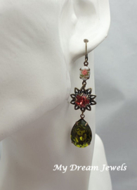 Oorhangers Filigree Flower met Swarovski Crystal Padparadscha en Olivine