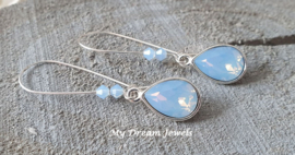 Oorhangers lang met Swarovski Druppel Air Blue Opal