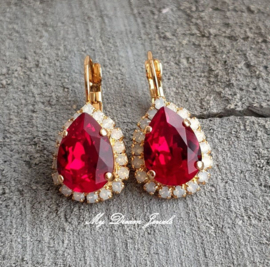 Oorbellen Druppel met Swarovski White Opal & Siam Red