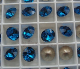 Swarovski 1088 Xirius puntsteen Capri Blue  8,2mm ( SS39 )