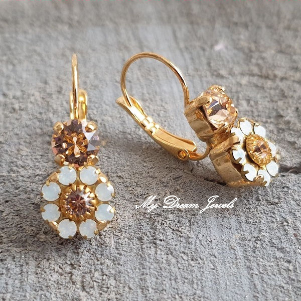 Oorhanger Light Peach met Vintage Swarovski Flower Light Peach en White Opal