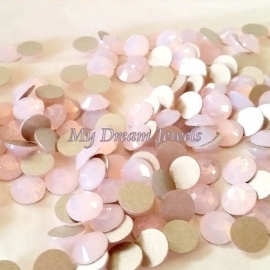 Swarovski platte steen Rose Water Opal SS34 per 4 stuks