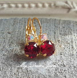 Oorbellen Fem met Swarovski "Crystal AB & Ruby"