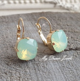 Oorbellen Square met Swarovski " Chrysolite Opal "