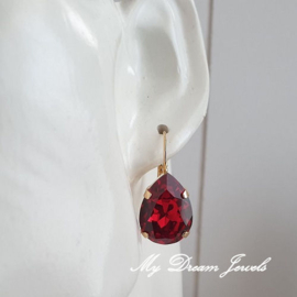 Oorbellen Sofia met Swarovski Crystal " Scarlet Red "