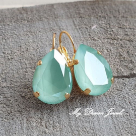 Oorbellen Sofia met Swarovski Druppel 18x13mm" Crystal Mint Green"