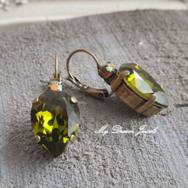 Oorbellen Druppel met Swarovski Vintage look Crystal & Olivine