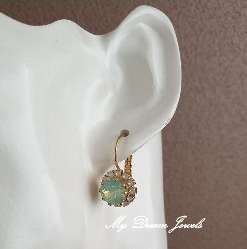 Oorbellen met Swarovski Crystal White Opal & Chrysolite Opal