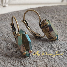 Oorbellen Navette " Iridescent Green "met Swarovski Crystal