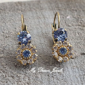 Oorbellen Lara  Flower met Swarovski  Light Sapphire & Vintage Flower Crystal