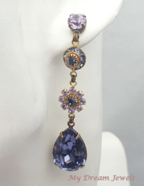 Lange Oorstekers met Vintage Swarovski Flower Violet Tanzenite