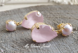 Oorstekers "Dreamy Powder Rose " met Swarovski Crystal
