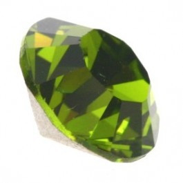 Swarovski 1028 Xilion puntsteen Olivine 8,2mm ( SS39 )