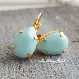 Oorbellen Belle met Swarovski Druppel "Mint Alabaster"