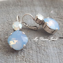 Oorbellen Square met Swarovski White Opal Shine & Air Blue Opal