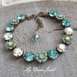 Armband Vintage Flower Turquoise/ Aquamarine met Swarovski Crystal