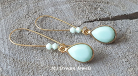 Oorhangers lang Zilver of Goudkleurig met Swarovski Druppel Mint Alabaster