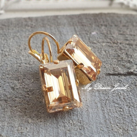 Oorbellen met een Swarovski rechthoek  "Crystal Golden Shadow"