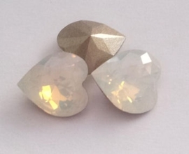 Swarovski 4831 Hart White Opal 11x10mm