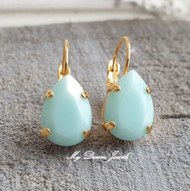 Oorbellen Belle met Swarovski Druppel "Mint Alabaster"