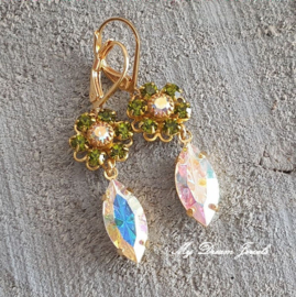 Oorhangers Vintage Swarovski Flower Olivine /Crystal AB