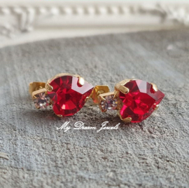 Oorstekers met Swarovski Hart Light Siam Red