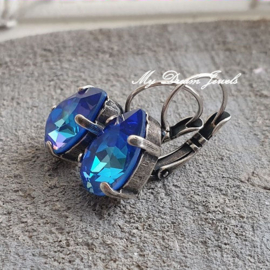 Oorbellen Belle met Swarovski Druppel 14x10mm"Crystal Royal Blue Delite "