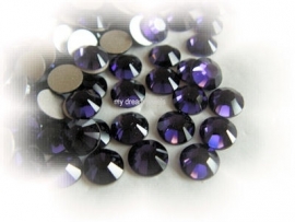 Swarovski platte steen Purple Velvet SS34 per 4 stuks