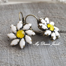 Oorbellen Daisy Flower met Swarovski Crystal White/Yellow