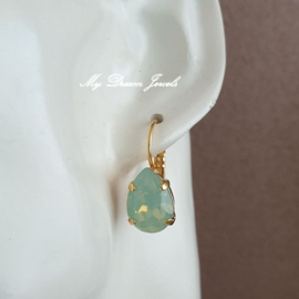 Oorbellen Belle met Swarovski Druppel "Chrysolite Opal"