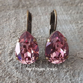 Oorbellen Belle met Swarovski Druppel "Crystal Antique Pink"