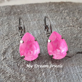 Oorbellen Belle met Swarovski druppel Crystal Electric Pink