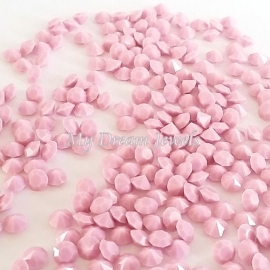 Swarovski  puntsteen Opaque Rose 4,0mm ( PP32 )