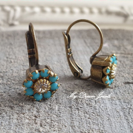 Oorbellen met Vintage Swarovski Flower Turquoise