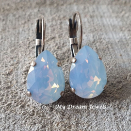 Oorbellen Belle met Swarovski Druppel "Air Blue Opal"