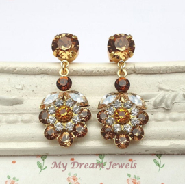 Oorstekers Vintage Topaz Flower met o.a Swarovski Crystal