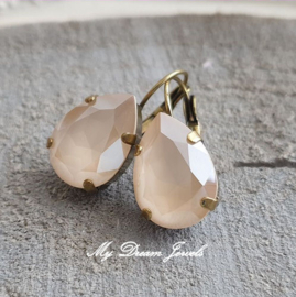 Oorbellen Sofia met Swarovski Druppel 18x13mm " Crystal Ivory"