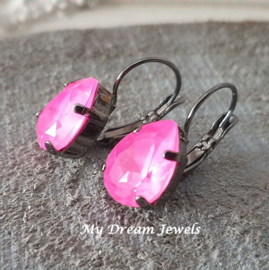 Oorbellen Belle met Swarovski druppel Crystal Electric Pink