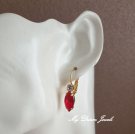 Oorbellen Navette met Swarovski Crystal & Light Siam Red