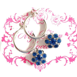 Creolen met Swarovski Flower Capri Blue