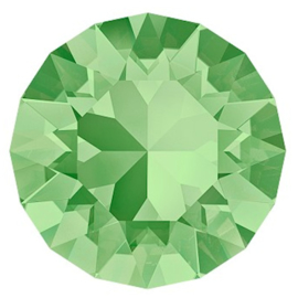 Swarovski 1088 Xirius puntsteen Peridot 8,2mm ( SS39 )