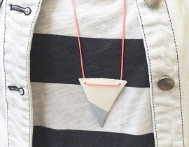 Necklace Triangle grey