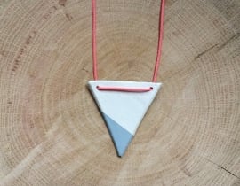 Necklace Triangle grey