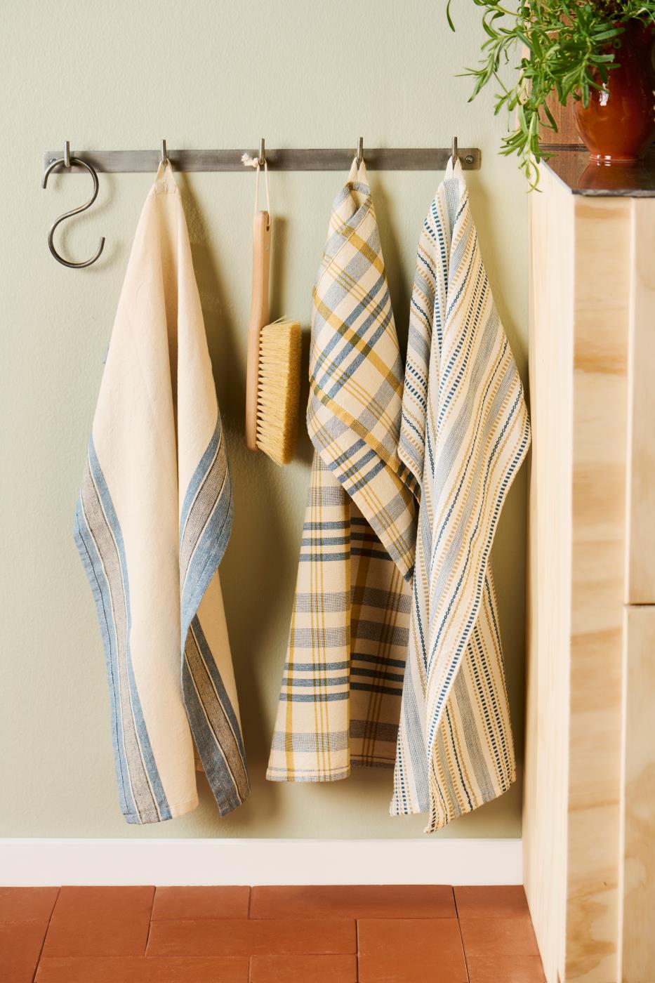 Theedoek Naturel met Blauw en Mustard Streepjes
