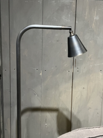 Leeslamp Boog Kelk Old Grey -Aura Peeperkorn-