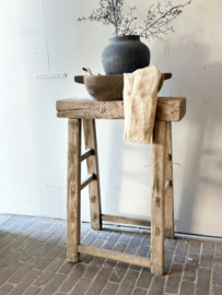 Oud Houten Kruk Hoog